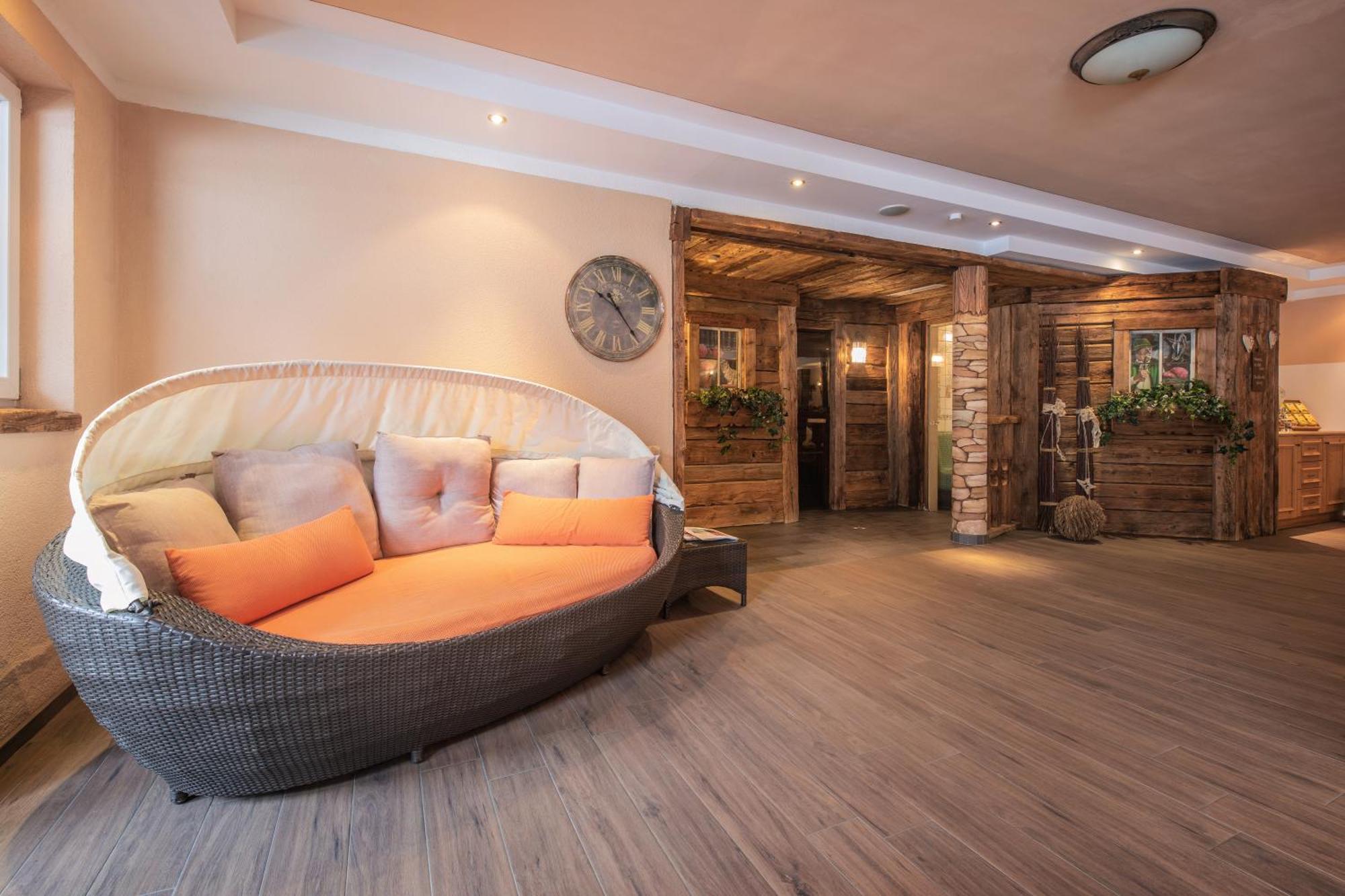 Stacklerhof Hotel Нойщифт им Щубайтал Екстериор снимка